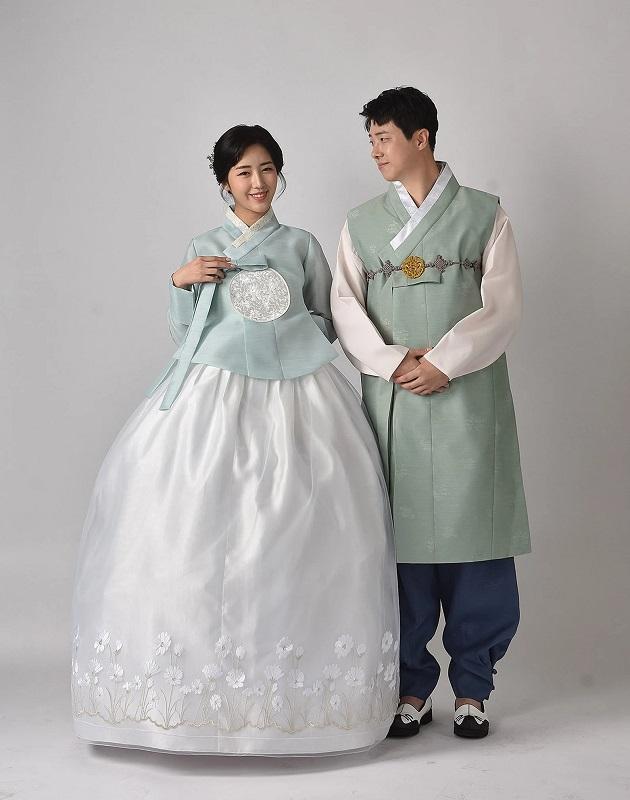 buy hanbok wedding couple online
