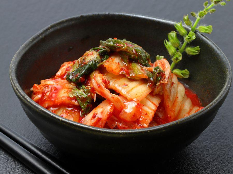 benefits of kimchi and how to make and enjoy at home
