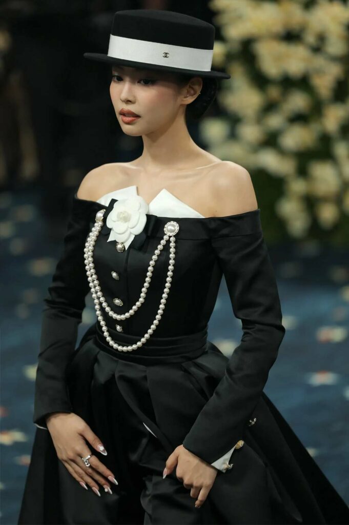 met gala 2025 guest list k pop jennie lisa s coups